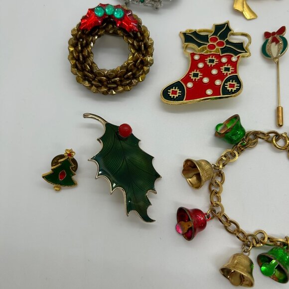 Christmas Jewelry Lot  Brooches Bracelet Earrings Vintage Modern Holly Candle - Picture 3 of 16